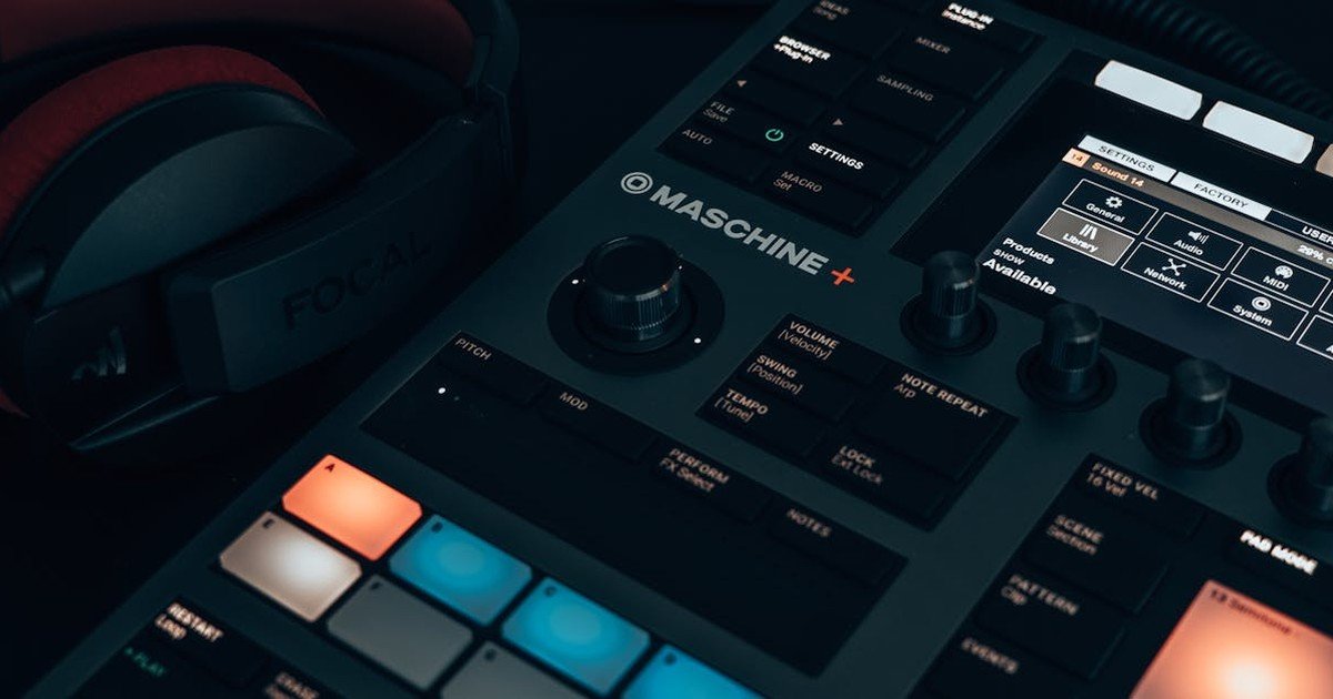 Featured image for hatch rest vs dohm white noise