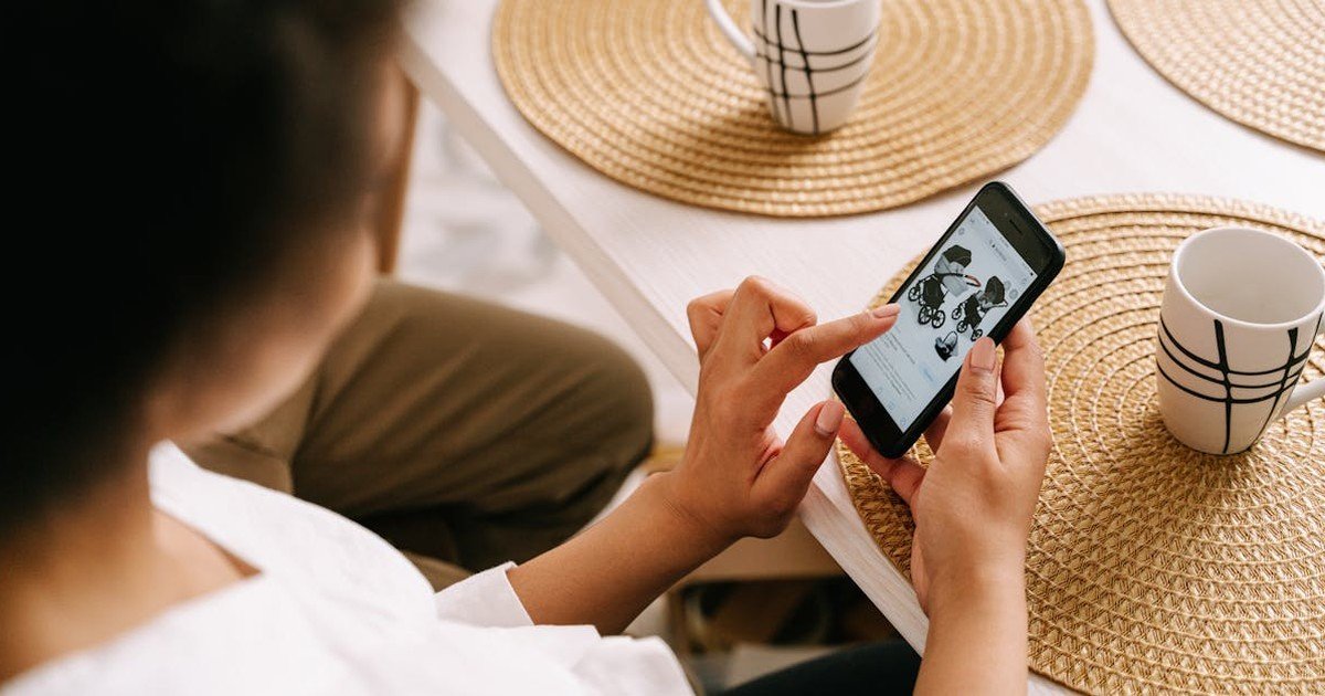 Featured image for how to choose a stroller