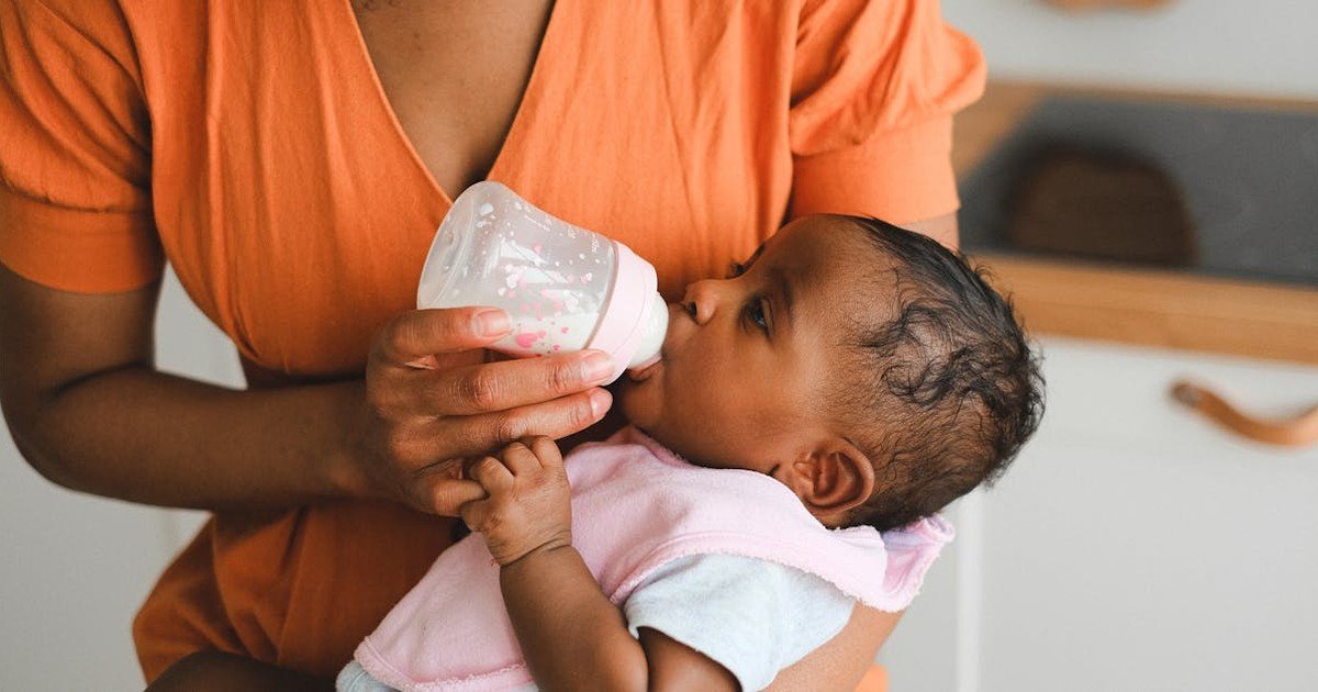 Featured image for how to choose baby bottles