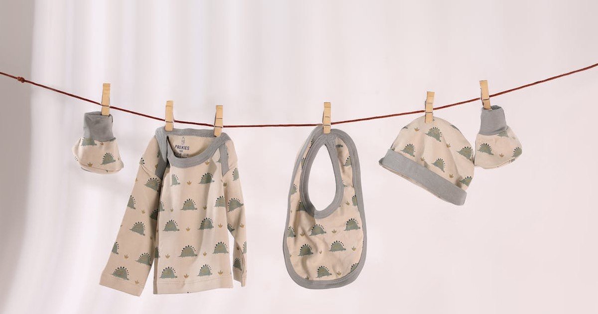 Featured image for newborn essentials checklist